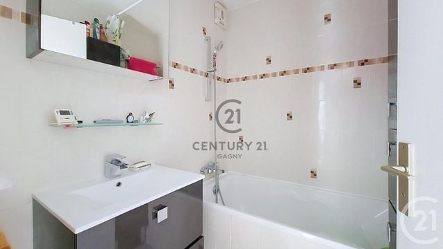 Appartement F4 à vendre - 4 pièces - 74.2 m2 - GAGNY - 93 - ILE-DE-FRANCE - Century 21 Sweet Home Immobilier