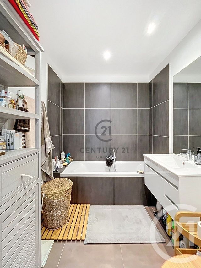 Appartement F2 à vendre - 2 pièces - 42.0 m2 - GAGNY - 93 - ILE-DE-FRANCE - Century 21 Sweet Home Immobilier