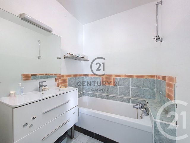 Appartement F3 à vendre - 3 pièces - 54.56 m2 - GAGNY - 93 - ILE-DE-FRANCE - Century 21 Sweet Home Immobilier