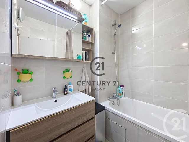 Appartement F4 à vendre - 4 pièces - 69.17 m2 - GAGNY - 93 - ILE-DE-FRANCE - Century 21 Sweet Home Immobilier