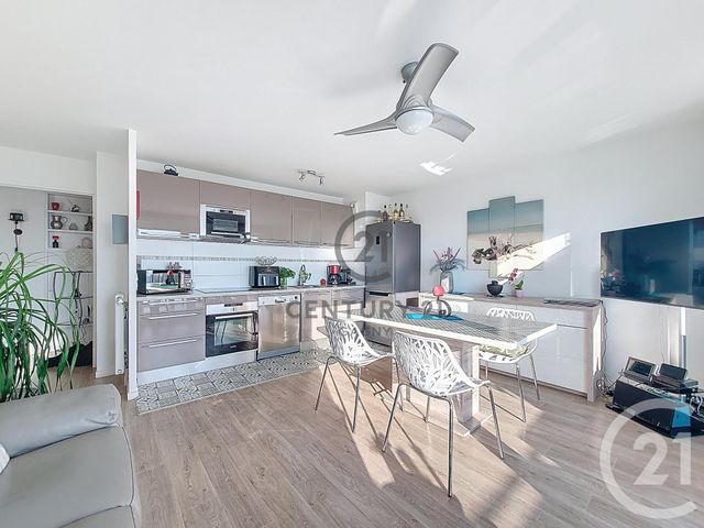 Appartement F3 à vendre - 3 pièces - 54.61 m2 - GAGNY - 93 - ILE-DE-FRANCE - Century 21 Sweet Home Immobilier