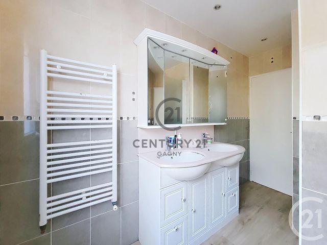 Appartement F4 à vendre - 4 pièces - 73.83 m2 - GAGNY - 93 - ILE-DE-FRANCE - Century 21 Sweet Home Immobilier