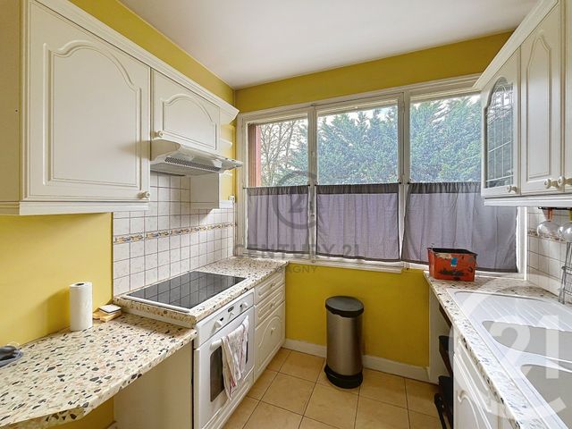Appartement F2 à louer - 2 pièces - 51.22 m2 - VILLEMOMBLE - 93 - ILE-DE-FRANCE - Century 21 Sweet Home Immobilier