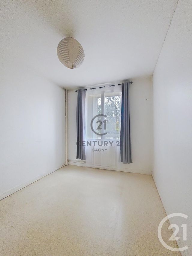 Appartement F2 à louer - 2 pièces - 49.4 m2 - GAGNY - 93 - ILE-DE-FRANCE - Century 21 Sweet Home Immobilier