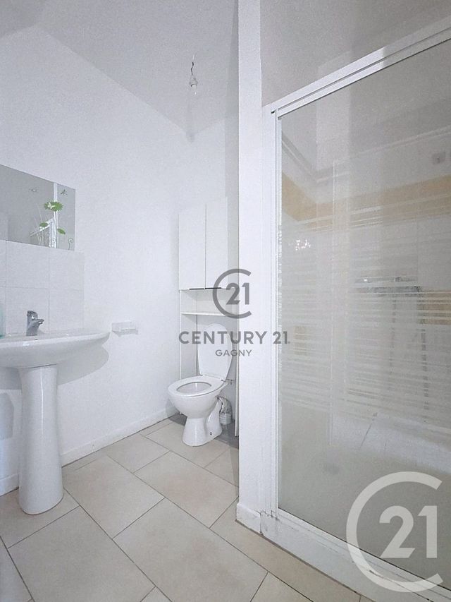Appartement F2 à louer - 2 pièces - 41.37 m2 - LE RAINCY - 93 - ILE-DE-FRANCE - Century 21 Sweet Home Immobilier