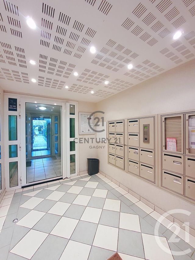 Appartement F2 à louer - 2 pièces - 49.2 m2 - 93 - ILE-DE-FRANCE - Century 21 Sweet Home Immobilier