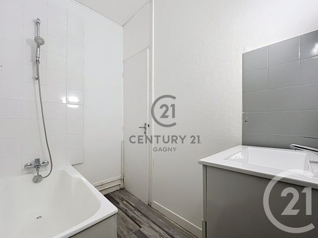 Appartement Duplex à louer - 2 pièces - 47.91 m2 - CHELLES - 77 - ILE-DE-FRANCE - Century 21 Sweet Home Immobilier