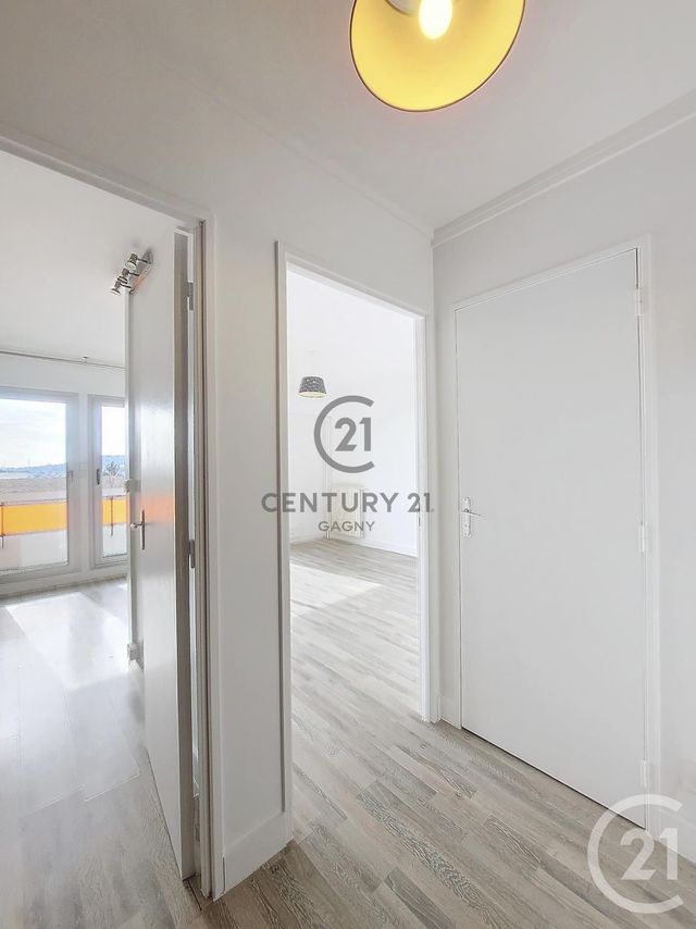 Appartement Studio à louer - 1 pièce - 26.4 m2 - GAGNY - 93 - ILE-DE-FRANCE - Century 21 Sweet Home Immobilier
