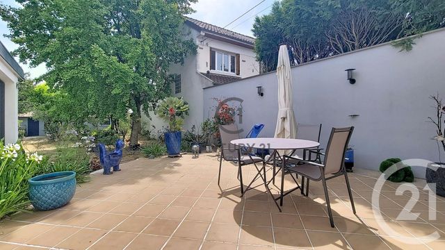 maison à vendre - 6 pièces - 160.7 m2 - MONTFERMEIL - 93 - ILE-DE-FRANCE - Century 21 Sweet Home Immobilier