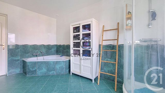 maison à vendre - 6 pièces - 160.7 m2 - MONTFERMEIL - 93 - ILE-DE-FRANCE - Century 21 Sweet Home Immobilier