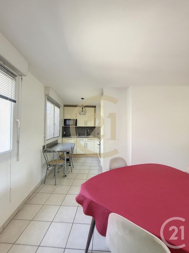 Appartement F2 à louer - 2 pièces - 45.7 m2 - GAGNY - 93 - ILE-DE-FRANCE - Century 21 Sweet Home Immobilier