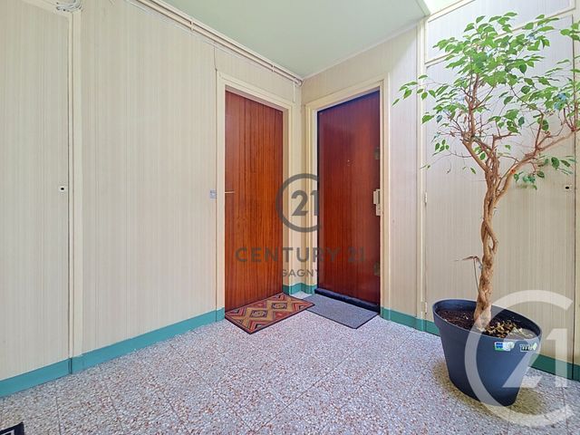 Appartement F2 à vendre - 2 pièces - 39.86 m2 - GAGNY - 93 - ILE-DE-FRANCE - Century 21 Sweet Home Immobilier